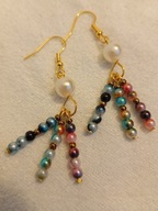 Ręcznie robione kolczyki - trzy druciki z kolorowymi koralikami