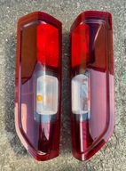 Renault Trafic III Vivaro B Talento NV300 lampa lewa prawa tylna tył ładna