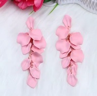 PŁATKI RÓŻ satynowe LEKKIE kolczyki jasny róż pudrowy