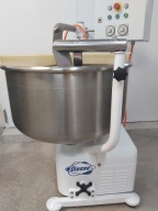 Mieszarka hokejowa DIOSNA , 2 zegary, piekarnia ,masarnia ,cukiernia.13100