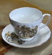 DUCHESS BONE CHINA ENGLAND DUZA FILIŻANKA Z PODSTAWKĄ - PRAWA