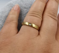 58242 Pierścionek stal chirurgiczna średnica 19 mm obrączka z cyrkonią