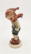Goebel Hummel Figurka March Winds 43 Chłopiec Wiatr Vintage