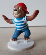 Lubiś na deskorolce miś figurka 6cm