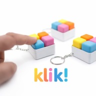 Kolorowy breloczek antystresowy w kształcie klawiatury