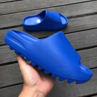 Klapki Yeezy Slide Azure 40.5 US7 adidas (ID4133)