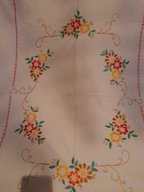 BAWEŁNIANY OBRUS HAFT RĘCZNY 125/155 CM