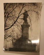 WARSZAWA - Pomnik Mickiewicza we mgle, 1960 rok