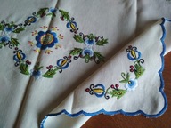 Bieżnik - ręcznie haftowany - haft kaszubski