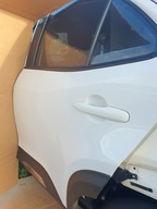 TOYOTA YARIS CROSS DRZWI TYLNE LEWE KOLOR 040
