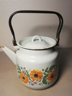 Stary emaliowany czajnik z czasów PRL-u ogród doniczka