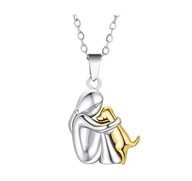 Naszyjnik z wisiorem Dziewczyna z pieskiem Gramy dla WOŚP