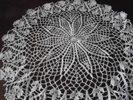 OBRUS NA STOLIK KAWOWY sr 60 cm