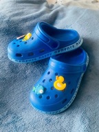 MAŁE DZIECIĘCE KLAPKI OGRÓD BASENOWE PIANKOWE KROKSY z dziurkami chaber 24