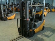 Wózek widłowy elektryczny - Jungheinrich EFG 320