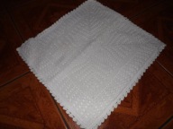 Poszewka szydełkowa na poduszke - 37 cm x 38 cm