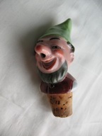 WESOŁY KRASNAL W CZAPCE przedwojenny PORCELANOWY KOREK DO BUTELKI-KARAFKI