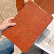 Personalizowane etui ze skóry na iPad pro 11 2024 brązowe