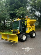 Multihog MH90 nośnik narzędzi Pług Posypywarka Kosiarka Zamiatarka Frezarka