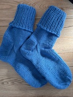 Dziergane skarpety rozmiar 39 - kolor niebieski