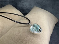 Naszyjnik z żywym kwiatem w żywicy – serce 15mm