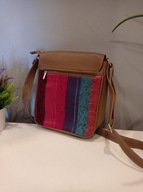 Kolorowa damska torebka typu listonoszka.