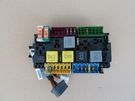 SKRZYNKA BEZPIECZNIKÓW MERCEDES W 246 VITO 447