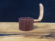 Kufel drewniany z kutym uchwytem 250ml Jesion Sapeli