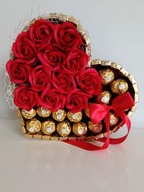 Serce merci prezent zestaw prezentowy róże mydlane słodycze Tort Ferrero