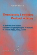 UCZNIOWIE i RODZICE PORTRET WŁASNY Krystyna OSTROWSKA