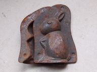 Stara foremka do czekolady z zajączkiem.