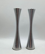 DWA ciekawe stare aluminiowe świeczniki 20cm