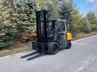 Wózek widłowy TCM FD45T2 2011 Diesel 4 sekcje 5T