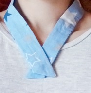 Naszyjnik z materiału typu kołnierzyk