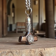 Wisior Młot Thora (Mjölnir) z drewna i stali nordycki naszyjnik