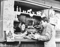 SOLEC nad WISŁĄ stragan kiosk 1963 fotografia filmowa fotos WEEKENDY 24x30