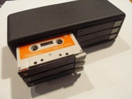 SCHOWEK NA KASETY AUDIO SAMOCHÓD PRL FIAT POLONEZ