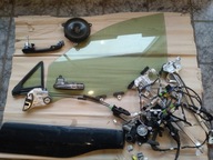 TOYOTA RAV4 V PODNOŚNIK SZYBY prawy tył