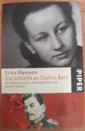 Die Schleife an Stalin Bart Erika Riemann