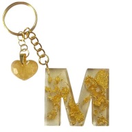 BRELOK LITERA M ALFABET Z SERCEM OZDOBNY BRELOCZEK ŻYWICA ZŁOTY HANDMADE