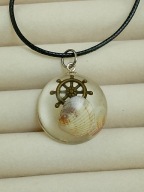 Wisiorek z żywicy naturalne muszle morze marynistyczny szum fal