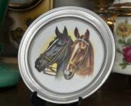 PORCELANOWY TALERZYK W SREBRNEJ OPRAWIE - KONIE