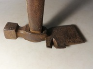 Stary markowy młotek toporek ciesielski