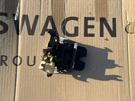 Zamek klapy bagażnika Audi A4 B8 08-11 8K9827505