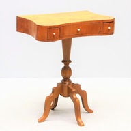 STOLIK Z SZUFLADKAMI