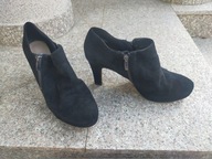 CLARKS nr 40/7D wygodne czarne zamszowe botki skóra