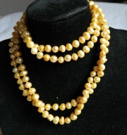 Żółte, naturalne perły słodkowodne, długi sznur pereł, naszyjnik