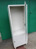 Szafa witryna medyczna metalowo szklana