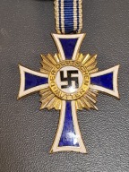 Złoty Krzyż Matki – I Klasa – Mutterkreuz w Złocie