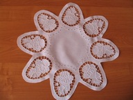 Duża okrągła serweta na wielkanocny koszyczek -ręczny haft richelieu